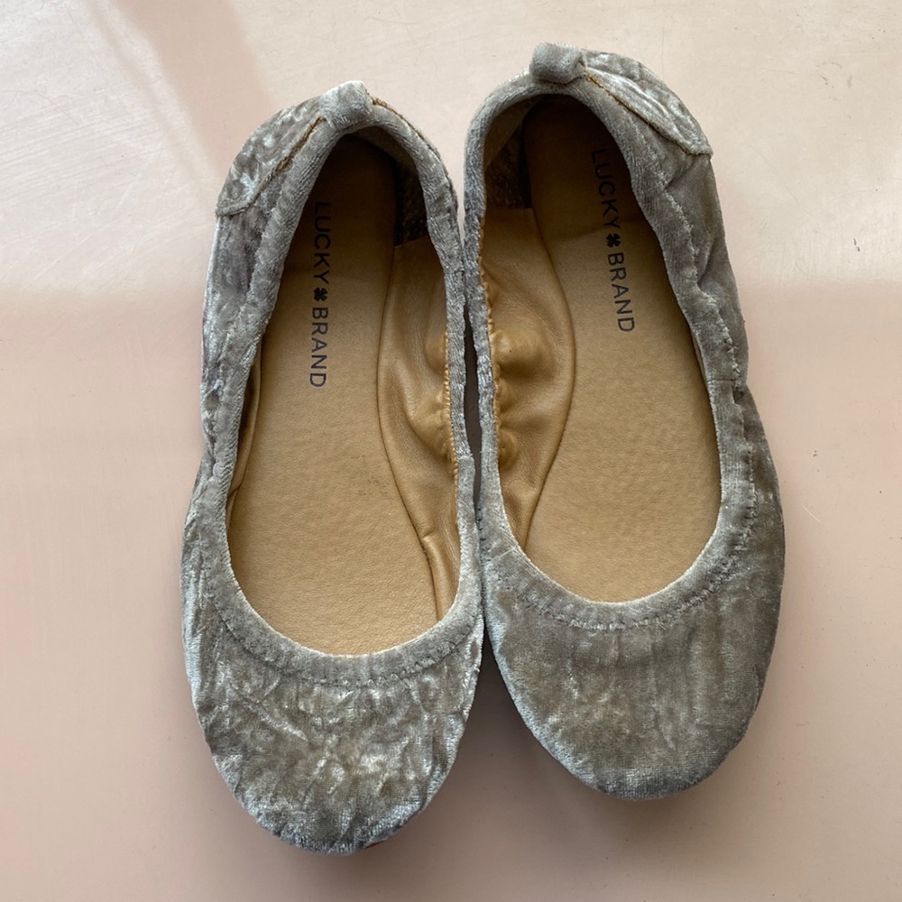 Crushed velvet flats